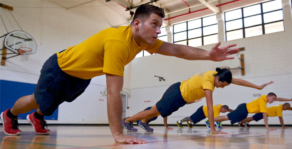 Servicemembers exercising together